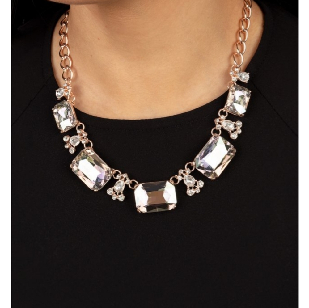 Flawlessly Famous Necklace